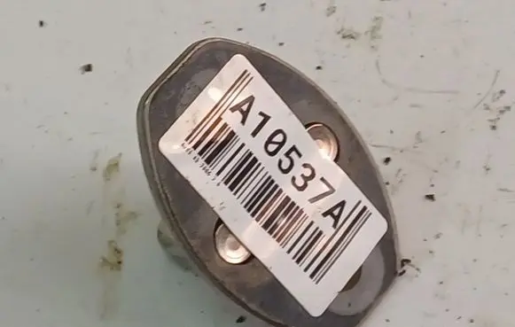 Audi A3 S3 8P Front door lock loop/hook striker 