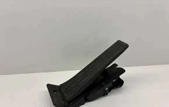 BMW 4 F36 Gran coupe Accelerator throttle pedal 6853175