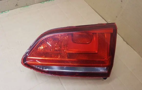 Volkswagen Golf VII Tailgate rear/tail lights