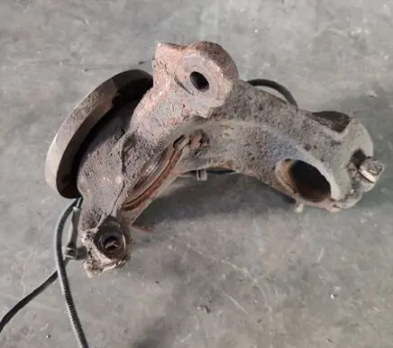 Peugeot 207 Front wheel hub spindle knuckle
