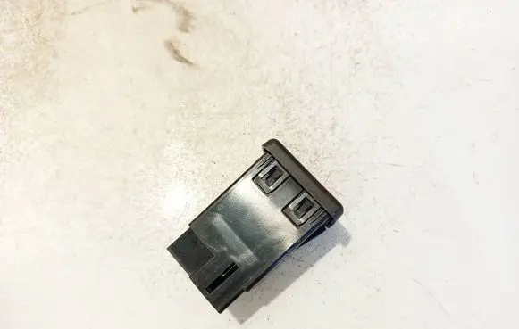Opel Insignia A USB socket connector 13599456