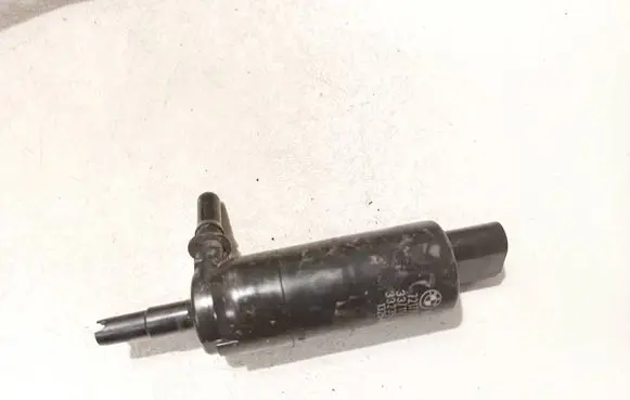 BMW X6 E71 Headlight washer pump 6712721779202 3323525
