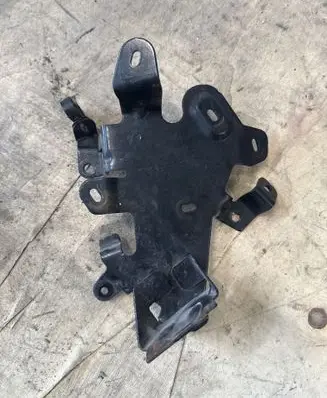 Nissan NV400 Other engine bay part 215141246R