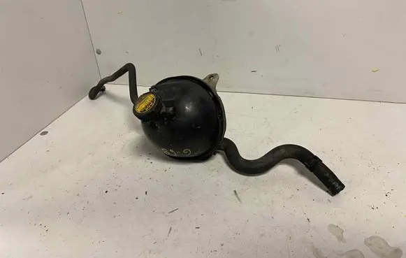Coolant expansion tank/reservoir