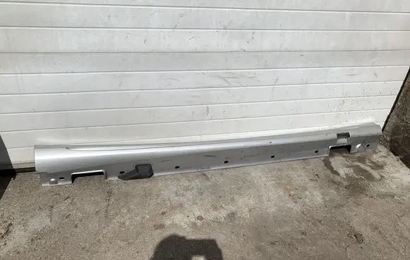 Mercedes-Benz E W212 Sill A2126902240