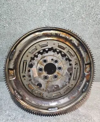 Volkswagen Golf VII Flywheel 04E105266K