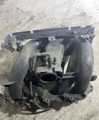 Ford Mondeo Mk III Intake manifold 1820L