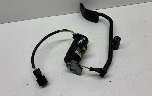 Audi A3 S3 8L Accelerator throttle pedal 1J1723727A