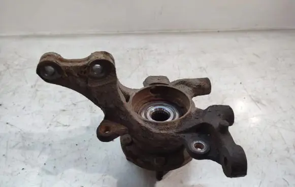 KIA Magentis Front wheel hub