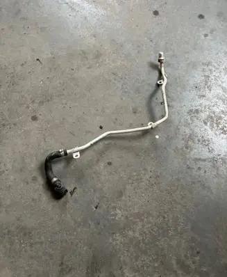 Engine coolant pipe/hose