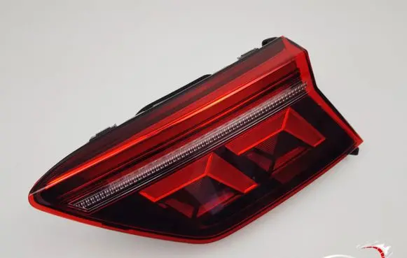 Volkswagen Tiguan Rear/tail lights 5NA945308