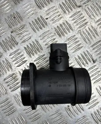 Volkswagen PASSAT B6 Mass air flow meter 0281002216