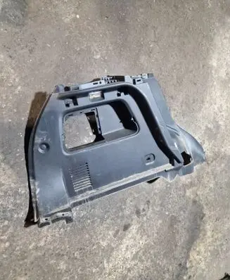 Trunk/boot side trim panel