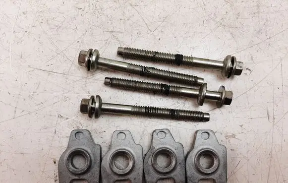 Renault Trafic III (X82) Fuel Injector clamp holder