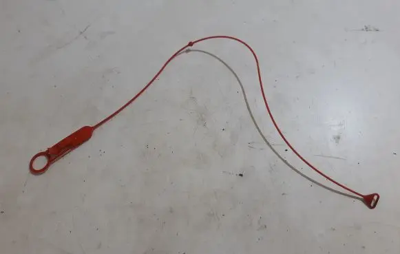 Mercedes-Benz E W212 Fuel cap flap release cable A2048990150