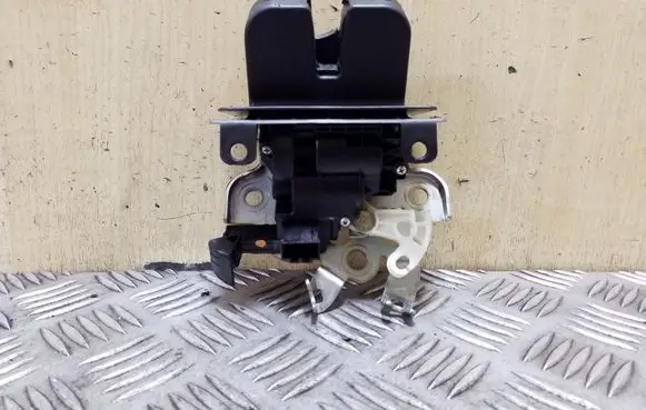 Seat Toledo IV (NH) Tailgate/trunk/boot lock/catch/latch 5E0827505