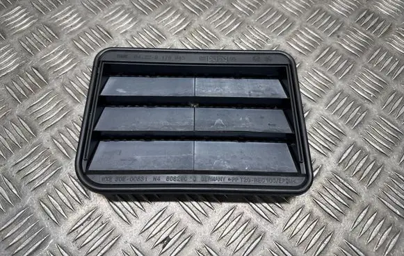 BMW X6 G06 Quarter panel pressure vent 9176945