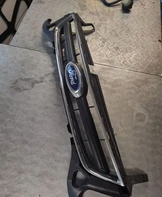 Ford Mondeo MK IV Front bumper upper radiator grill BS718200A
