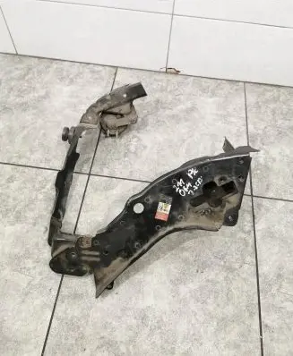 Mercedes-Benz E W211 Headlight/headlamp mounting bracket