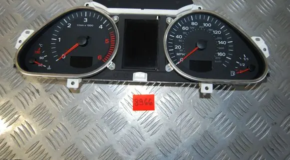 Audi A6 S6 C6 4F Speedometer (instrument cluster) 4F0920950R