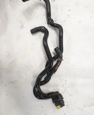 Volkswagen Polo IV 9N3 Engine coolant pipe/hose 1J0122291