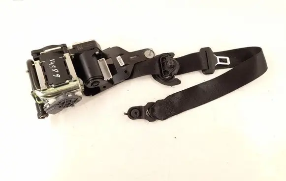 Mercedes-Benz C W204 Front seatbelt 2048602485 2048604686