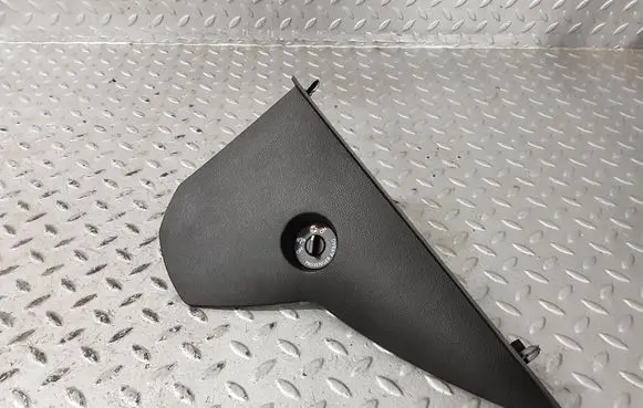 Dacia Sandero III Dashboard side end trim 689205095R