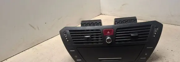 Citroen C4 I Picasso Dash center air vent grill 305304