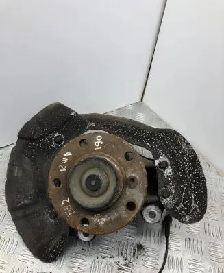 BMW 4 F32 F33 Front wheel hub 19878810