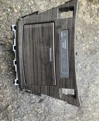 Toyota Avensis T270 Ashtray (front) 5880405141