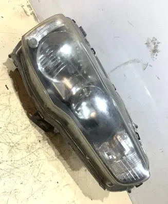 Mitsubishi Lancer VIII Headlight/headlamp P8597