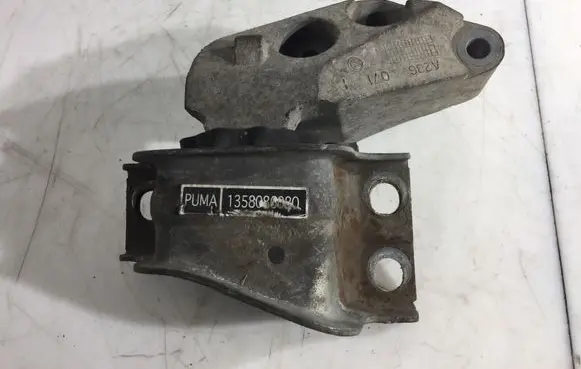 Peugeot Boxer Engine mount bracket 1358086080