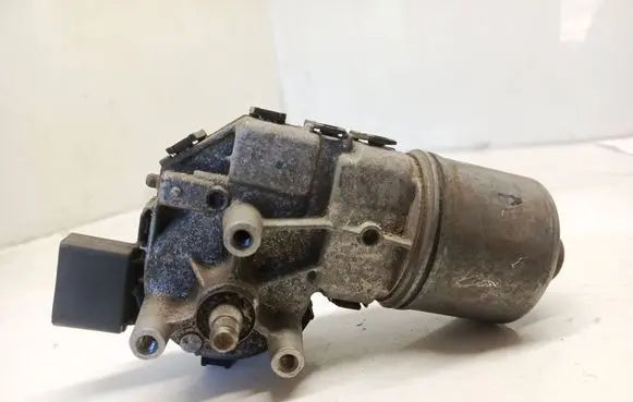 Volkswagen PASSAT B5 Wiper motor 0390241528 3B1955113D 0312113