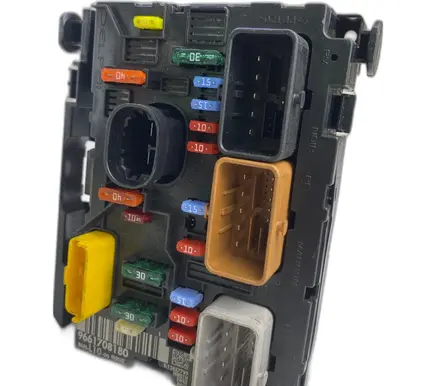 Peugeot 207 Fuse box set 9661708180 L10