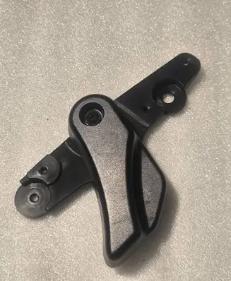 Engine bonnet (hood) release handle