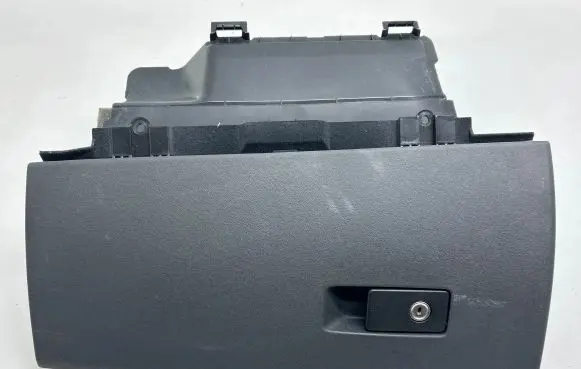 Volvo V70 Glove box 39831339 GN09UP 31305492