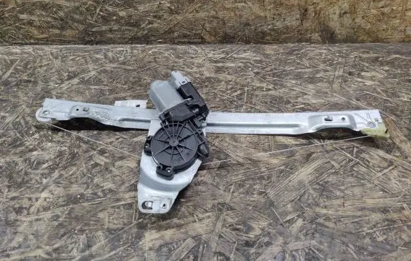 Citroen C4 I Picasso Rear door window regulator with motor 135090222