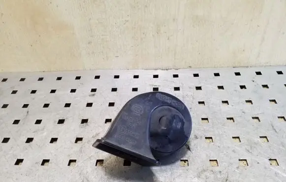 Mazda 3 II Horn signal A046061 E9004095