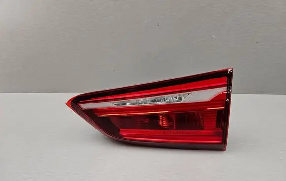 BMW X1 F48 F49 Tailgate rear/tail lights 7350698 63217350698 2710636
