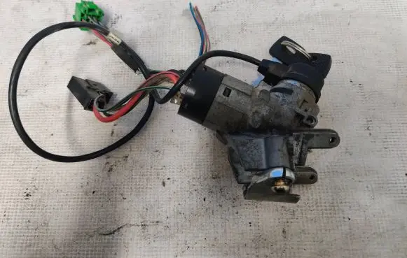 Volkswagen II LT Ignition lock A0005458108