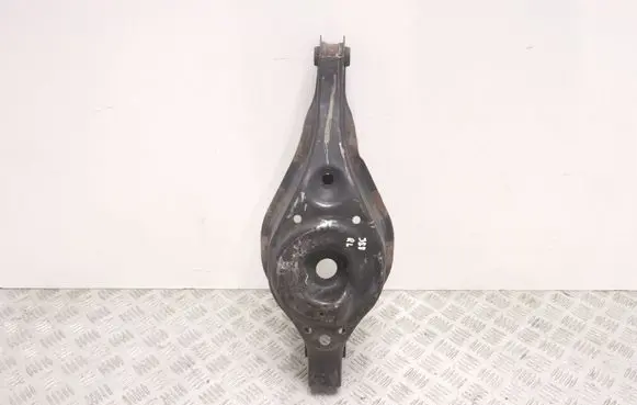 Rear control arm