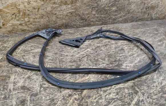 Jaguar XK8 - XKR Rubber seal front coupe door 