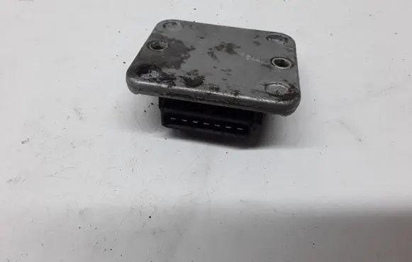 Volkswagen Golf II Ignition amplifier control unit 191905351B