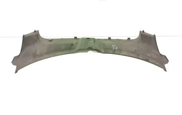 Radiator trim