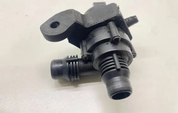 BMW 7 E65 E66 Electric auxiliary coolant/water pump 11611619