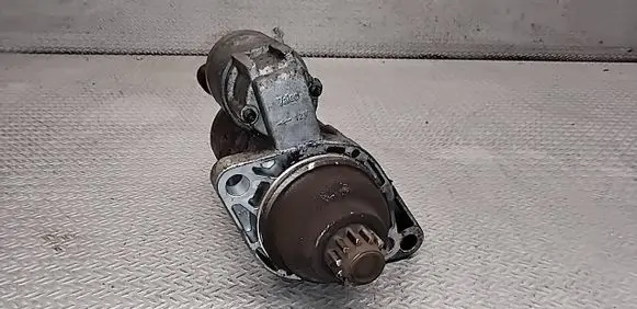 Volkswagen Touran I Starter motor 02Z911023H D7GS8