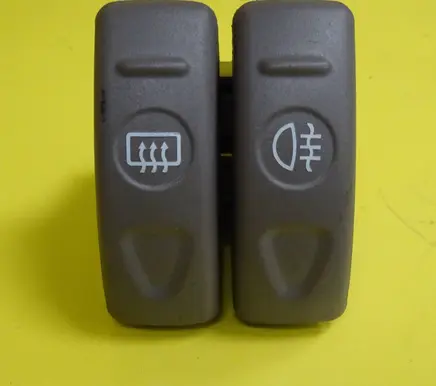 Renault Twingo I Windscreen/window heater switch 416997