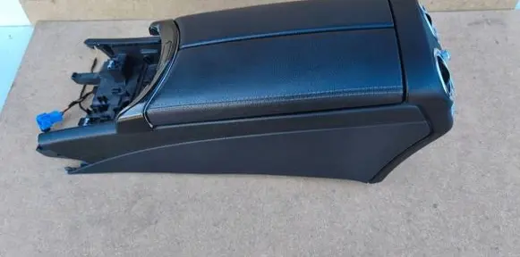 Mercedes-Benz C W205 Armrest 