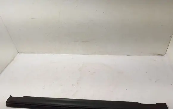 Volvo C40 Sill 32216802