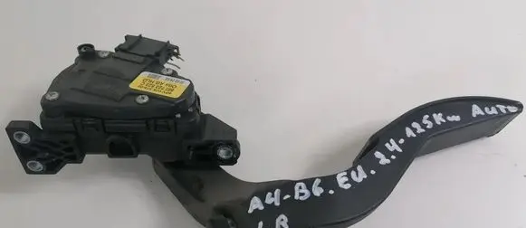 Audi A4 S4 B6 8E 8H Accelerator throttle pedal 8E1723523C
